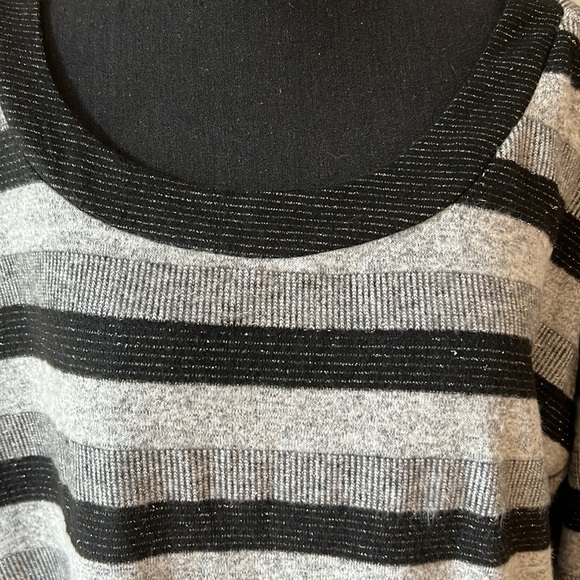 Tribal Scoop Neck V back Striped Black Gray Silver Soft Metallic Knit Sweater XL - Picture 3 of 8